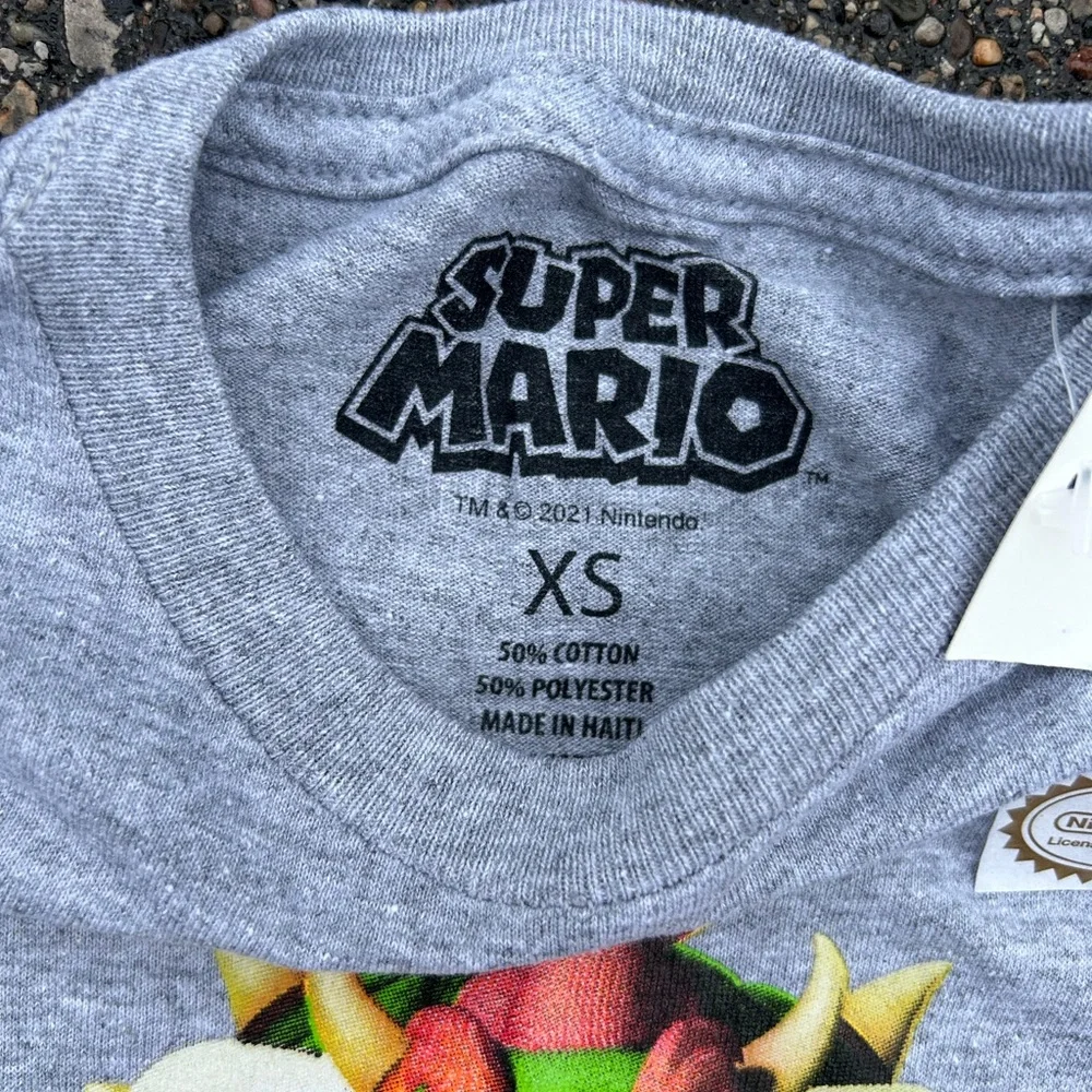 Super Mario brothers T-shirt extra small - Picture 3 of 3
